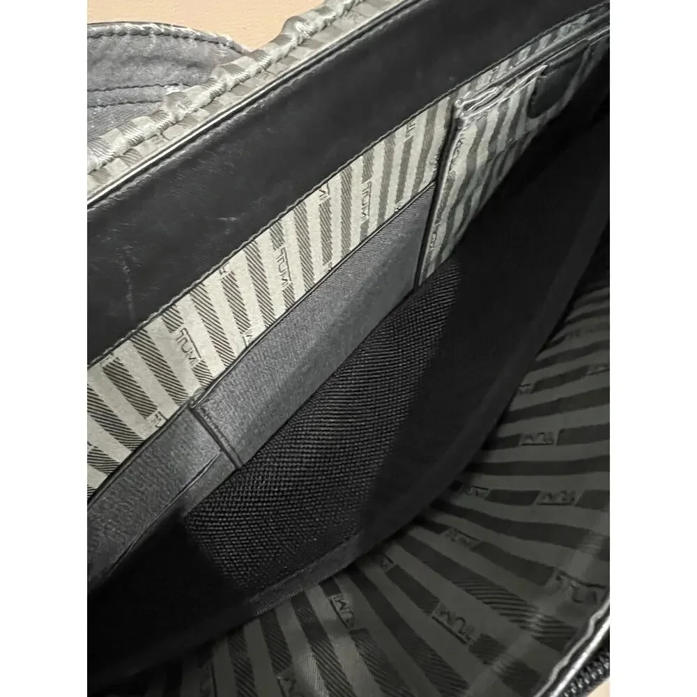 TUMI Alpha Briefcase Bag Nappa Leather Flap Expandable Black Messenger Laptop